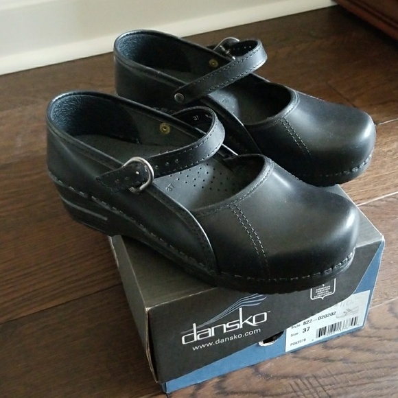Dansko Shoes - Dansko shoes brand new
